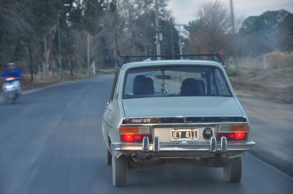 Um dos mais populares carros na história da Argentina! (chegando em Salta)